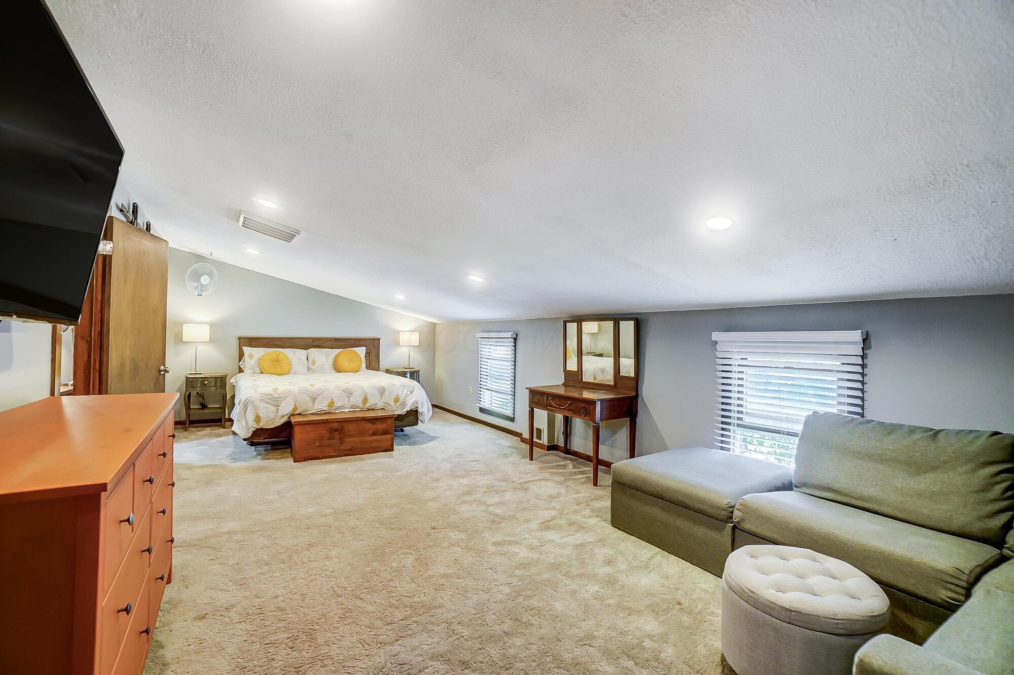 296 Walnut Street, Groveport, Ohio image 33