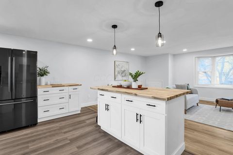 Tiny photo for 1421 Bosworth Place, Columbus, OH 43229 (MLS # 225037481)