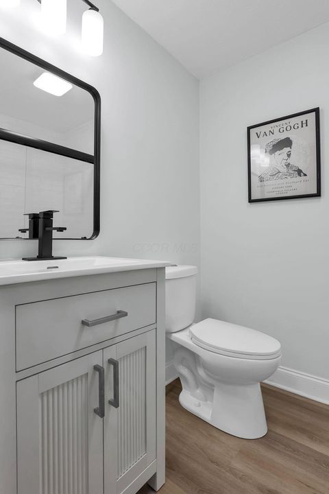 Tiny photo for 1421 Bosworth Place, Columbus, OH 43229 (MLS # 225037481)