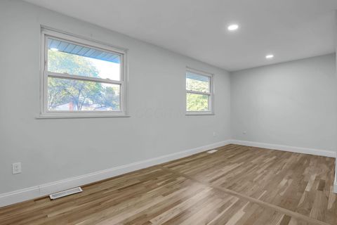 Tiny photo for 1421 Bosworth Place, Columbus, OH 43229 (MLS # 225037481)