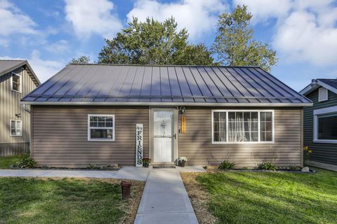 Photo of 13330 Queen Road NE, Thornville, OH 43076 (MLS # 225038833)