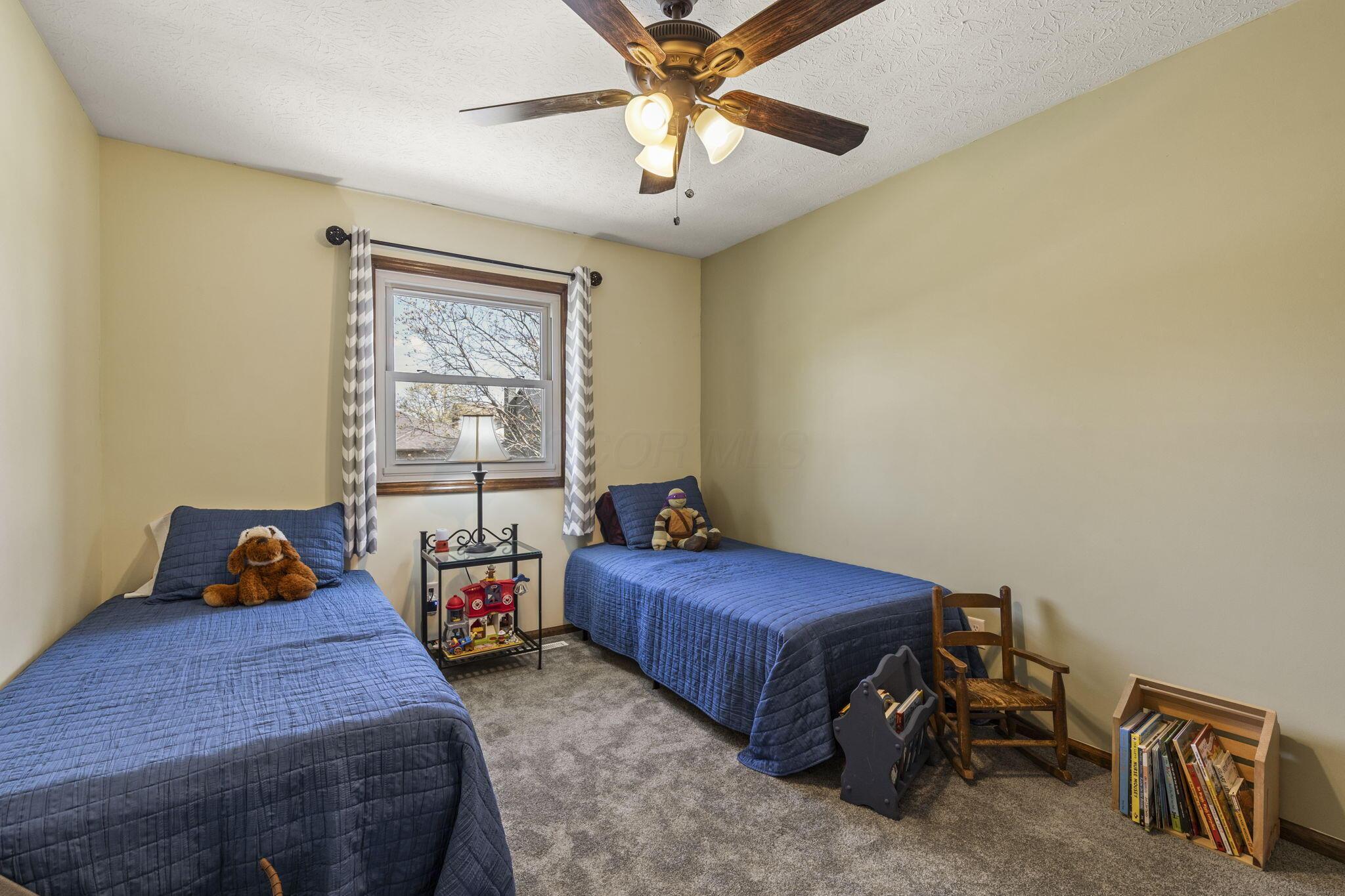 2445 Parkview Drive, Grove City, Ohio image 31