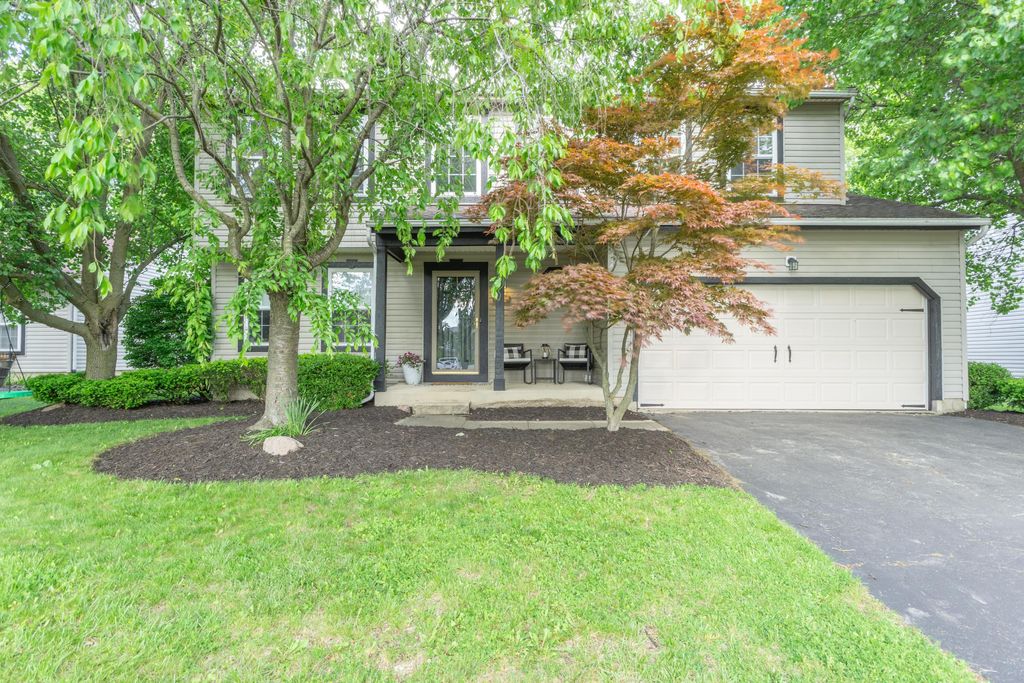 Photo of 160 Kettering Bend, Delaware, OH 43015 (MLS # 226018219)