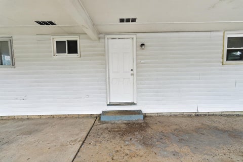 Photo of 858 W Stephen Drive W, Columbus, OH 43204 (MLS # 226027344)