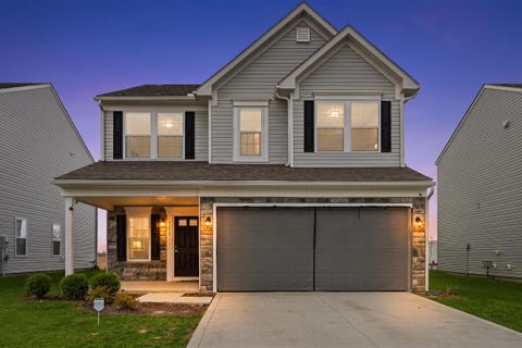 Photo of 5351 Town Hill Drive, Canal Winchester, OH 43110 (MLS # 226012828)