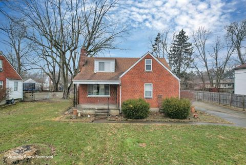 Photo of 333 Madison Street, Groveport, OH 43125 (MLS # 226004530)