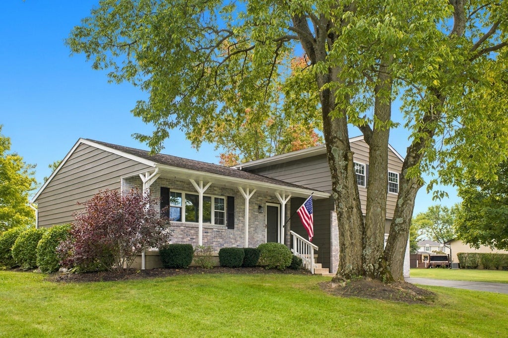 Photo of 5449 Timberlake Circle, Orient, OH 43146 (MLS # 226037402)