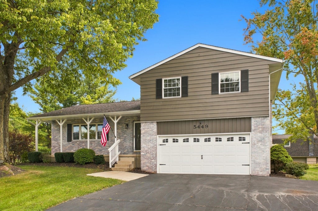 Photo of 5449 Timberlake Circle, Orient, OH 43146 (MLS # 226037402)