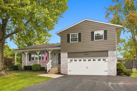 Photo of 5449 Timberlake Circle, Orient, OH 43146 (MLS # 226037402)