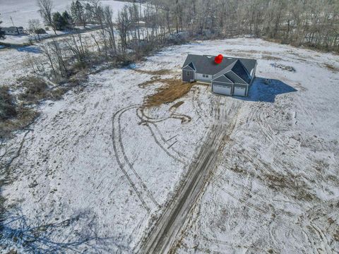 Tiny photo for 725 Trapp Lane, Hopewell, OH 43746 (MLS # 226002387)