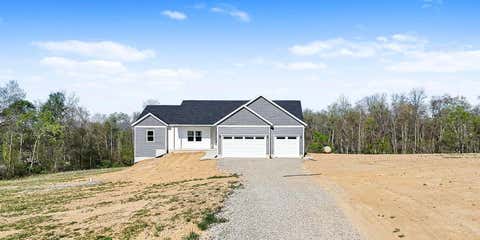 Homes For Sale - 725 Trapp Lane<br/> Muskingum County, Hopewell, OH 43746