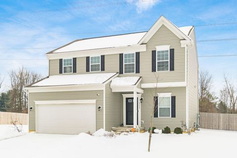 Photo of 5135 Bitternut Lane, Groveport, OH 43125 (MLS # 226002106)