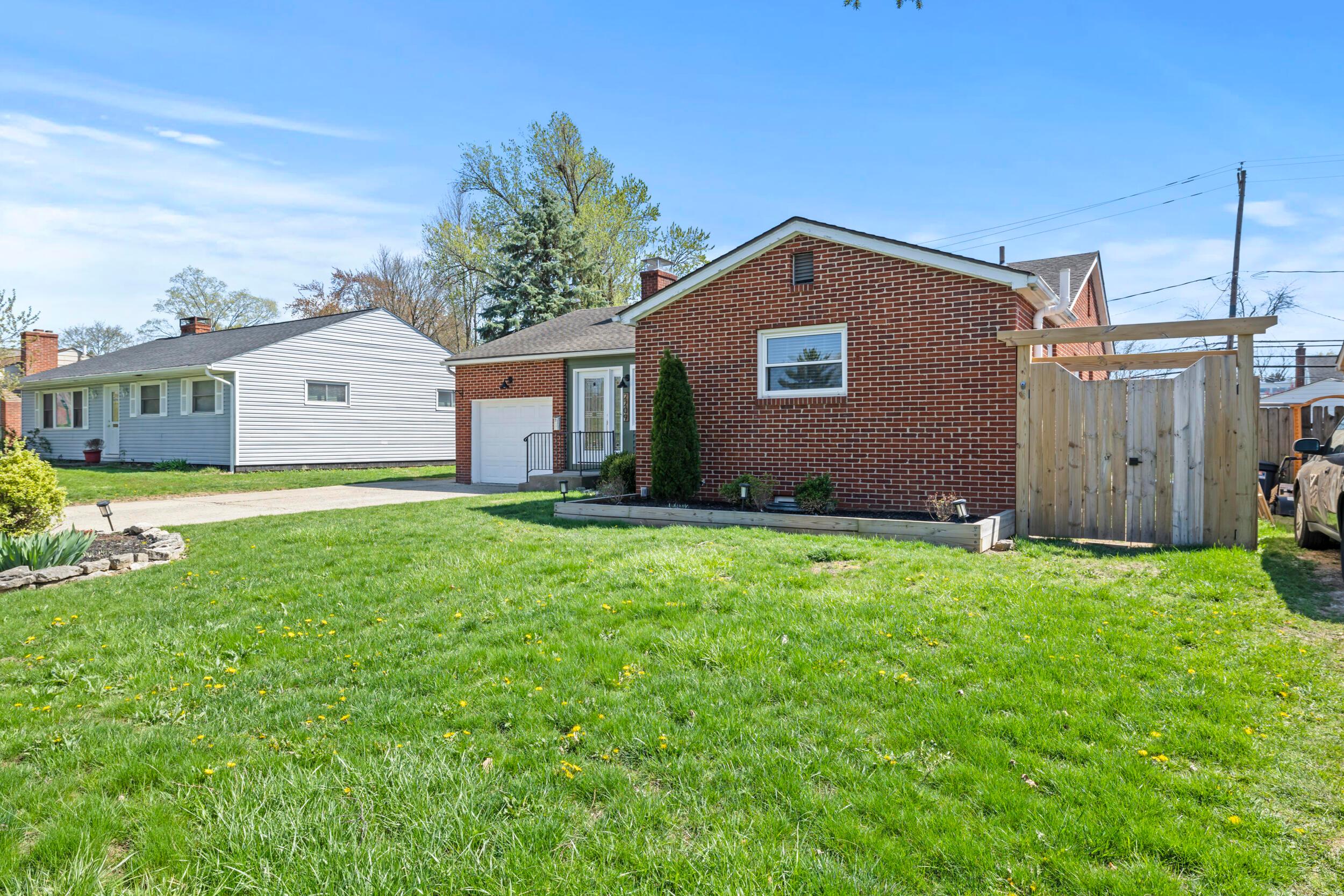 2209 Fishinger Road, Columbus, Ohio image 2