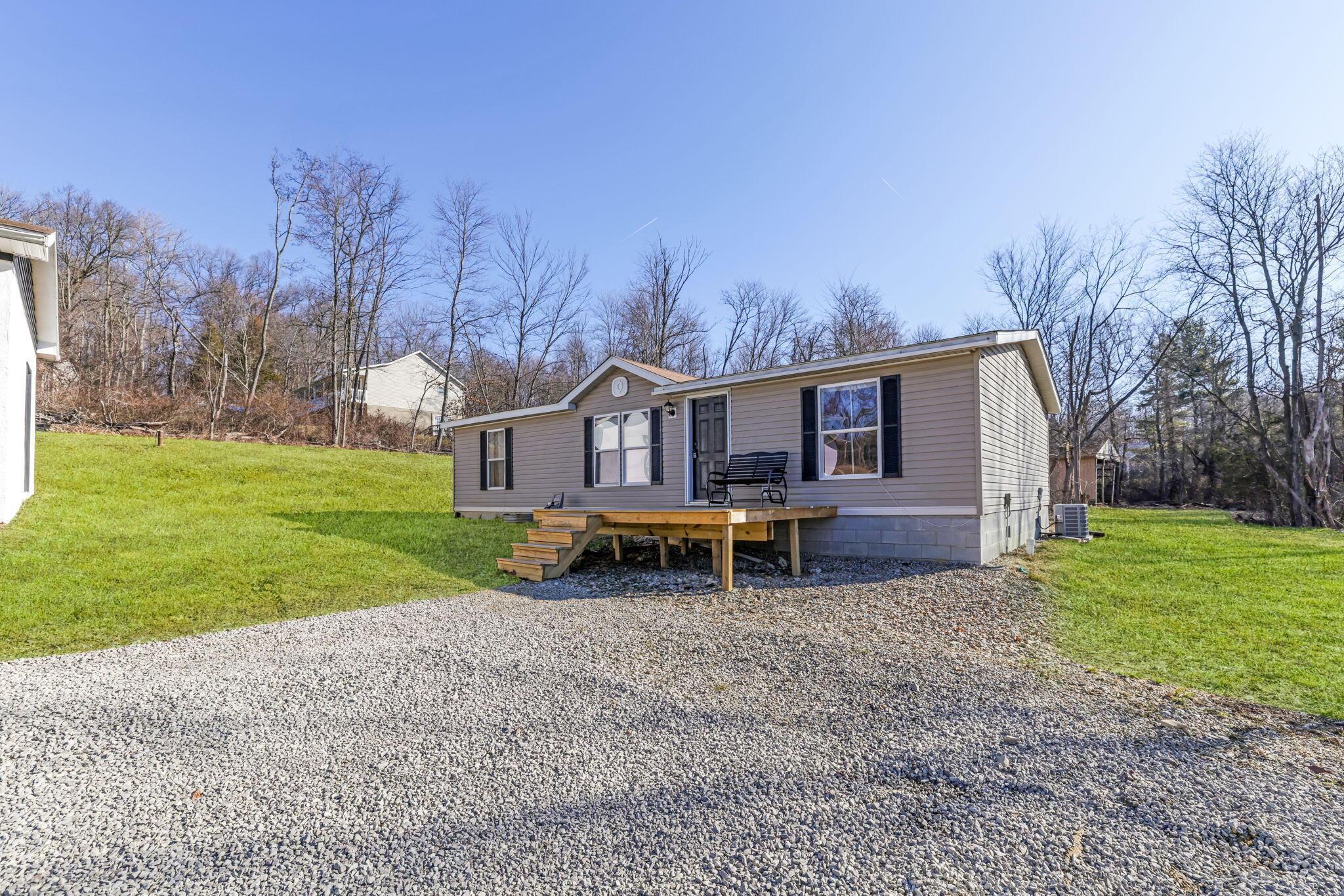 9211 Panhandle Road, Heath, Ohio image 1