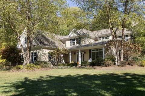 Photo of 102 Rose View Drive, Granville, OH 43023 (MLS # 225037654)