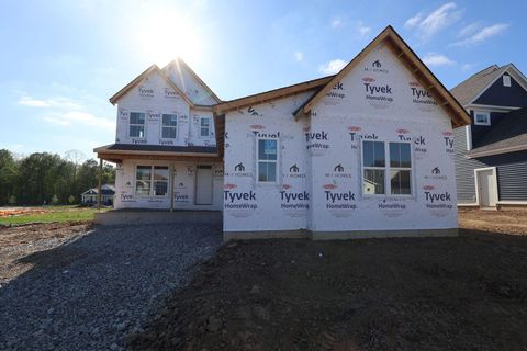 Photo of 316 Reign Way, Pataskala, OH 43062 (MLS # 226017321)