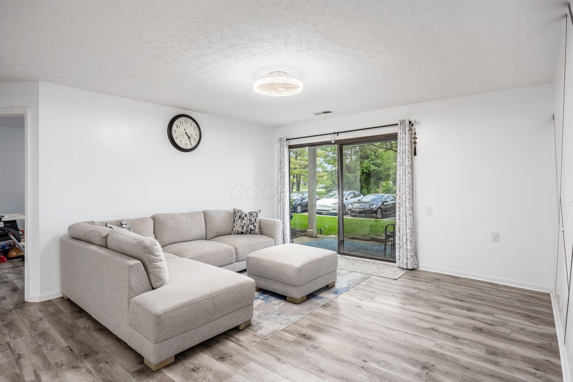 6829 Meadow Creek Drive #103, Columbus, Ohio image 10
