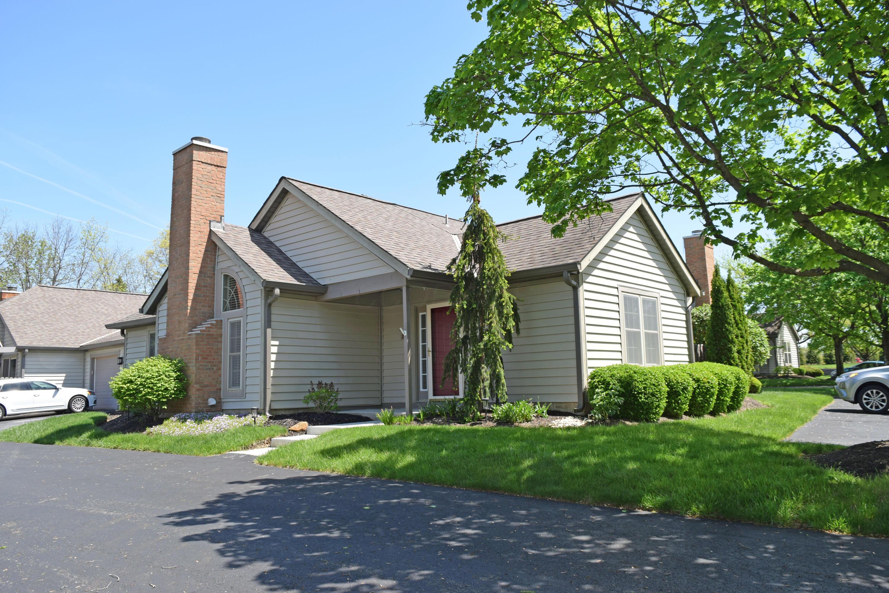 223 Deer Cross Lane, Powell, Ohio image 2