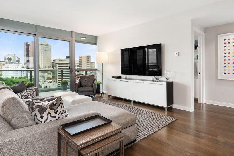 1 Miranova Place 1605