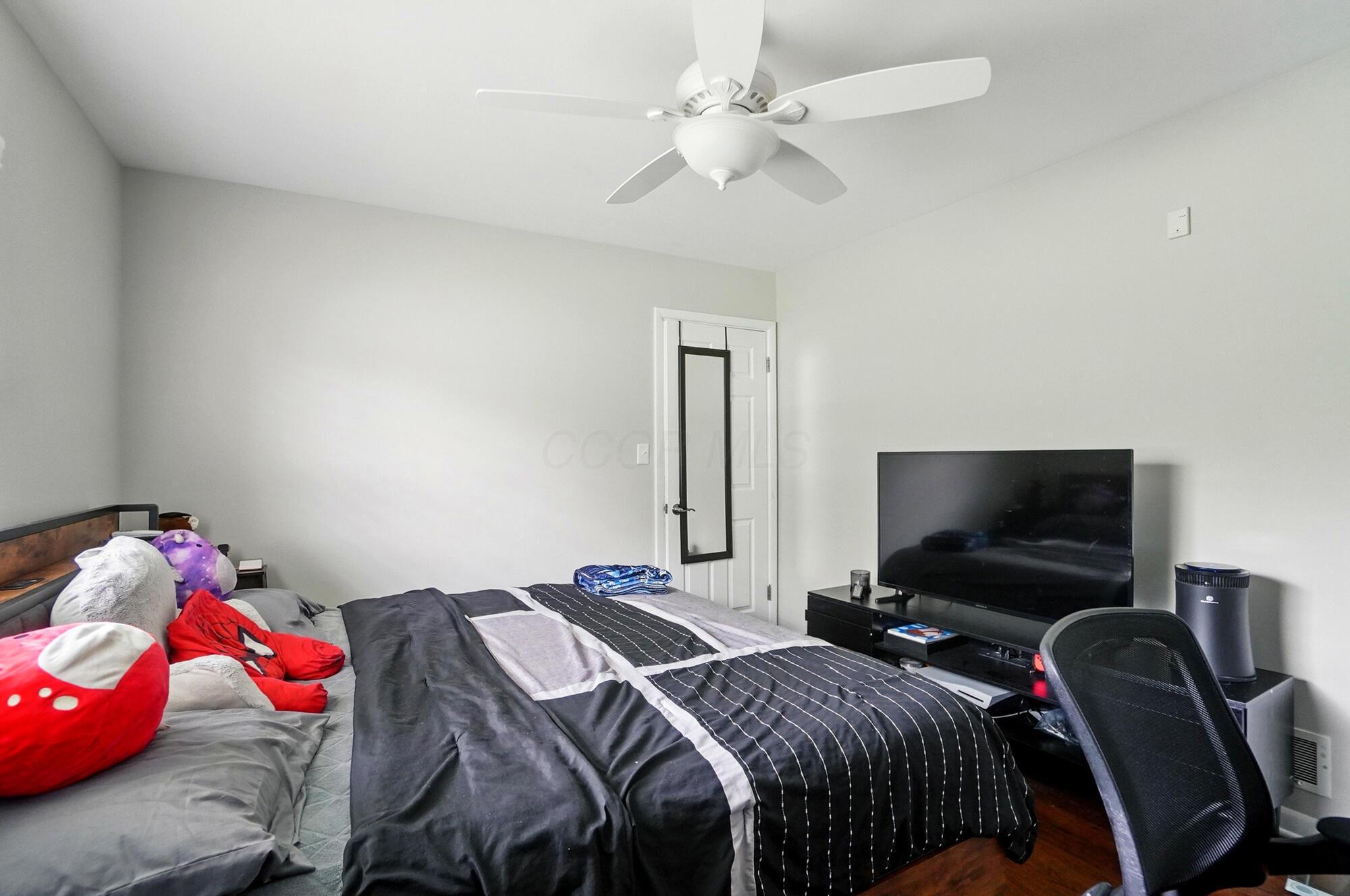 1096 Lancaster Avenue, Reynoldsburg, Ohio image 31