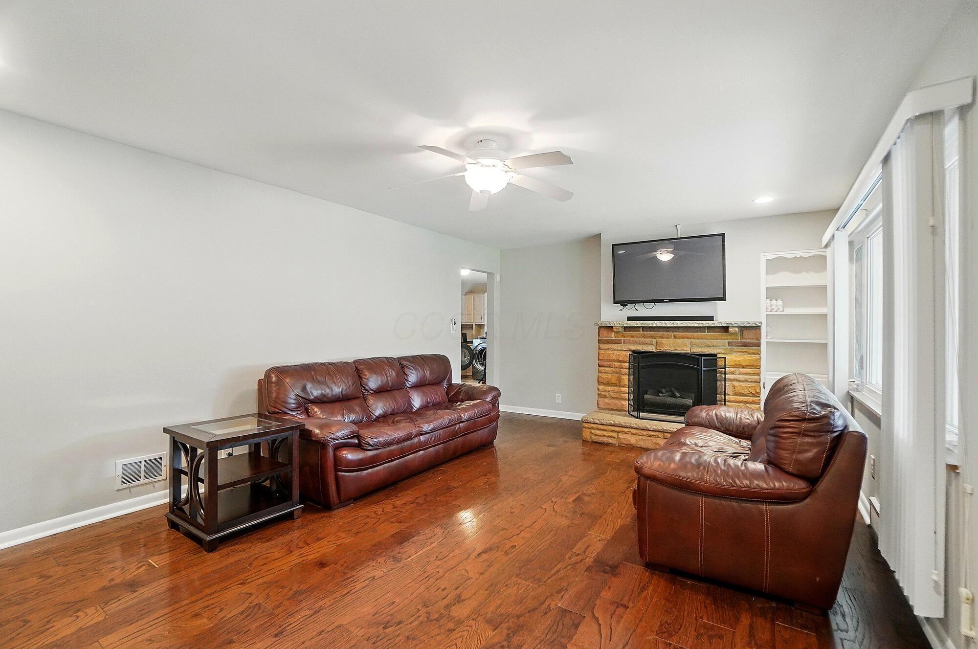 1096 Lancaster Avenue, Reynoldsburg, Ohio image 10