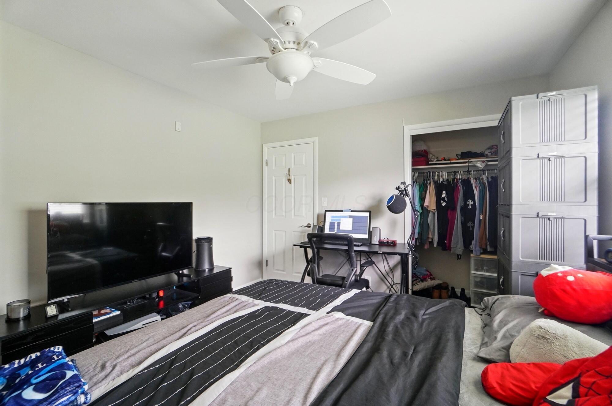 1096 Lancaster Avenue, Reynoldsburg, Ohio image 30