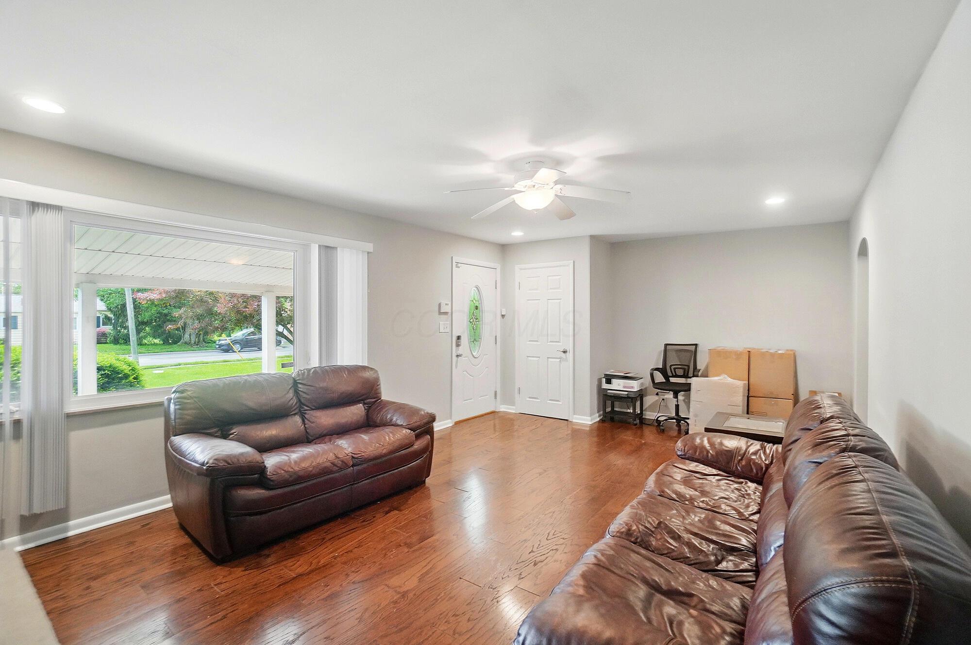 1096 Lancaster Avenue, Reynoldsburg, Ohio image 8