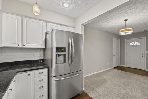 Tiny photo for 6260 Hampton Green Place 16C #16C, Dublin, OH 43016 (MLS # 225044445)