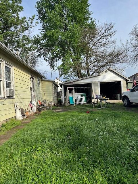 Photo of 1037 Middle Street, Springfield, OH 45503 (MLS # 226010834)