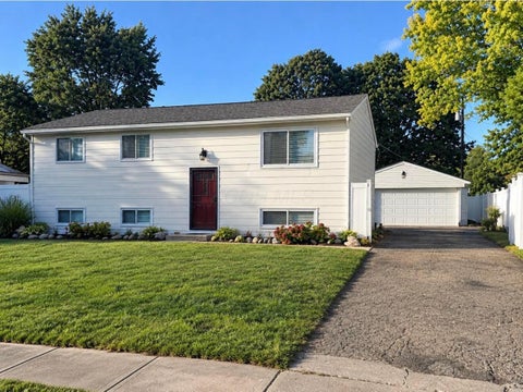 Photo of 5236 Refugee Road, Columbus, OH 43232 (MLS # 226037998)