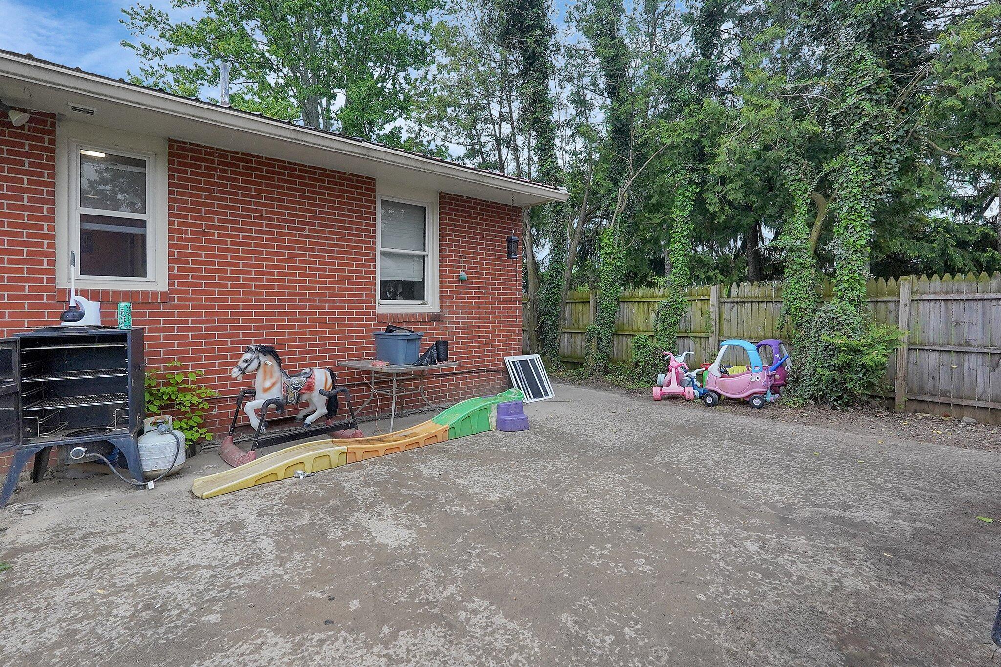 700 N Henry Street, Crestline, Ohio image 20
