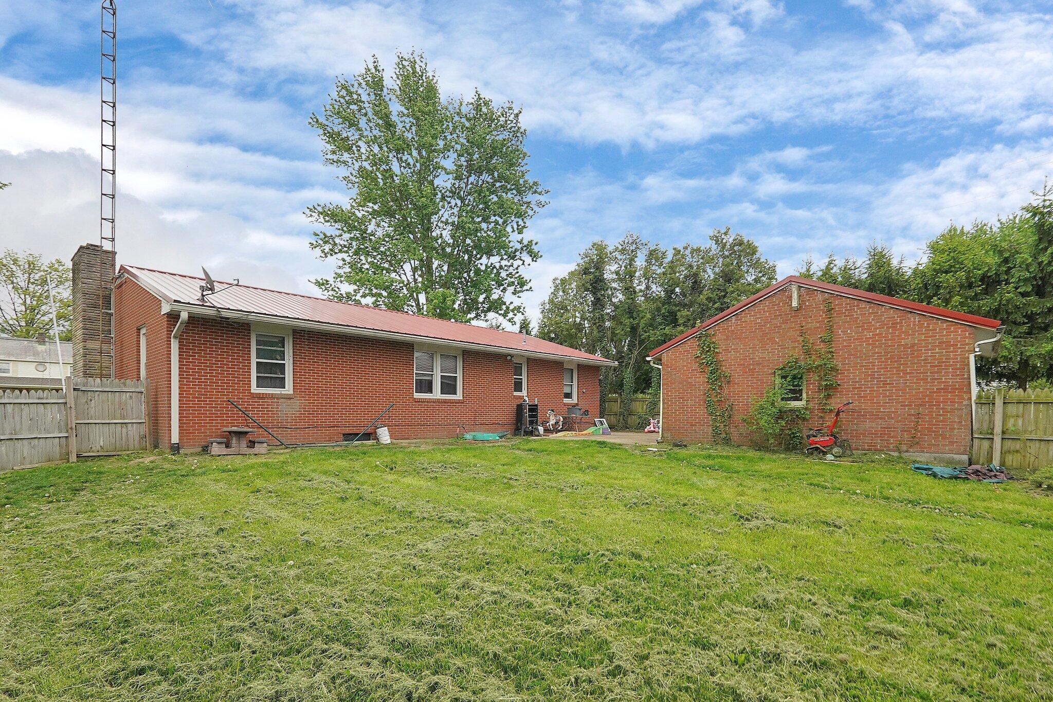 700 N Henry Street, Crestline, Ohio image 23