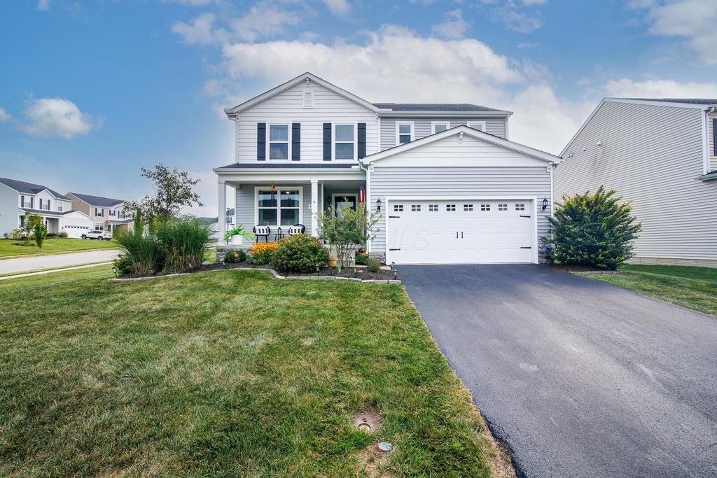 Photo of 416 Fox Drive, Johnstown, OH 43031 (MLS # 226014159)