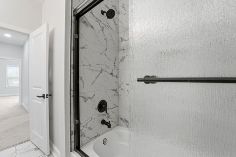 Tiny photo for 2618 Clybourne Road, Columbus, OH 43231 (MLS # 225045260)