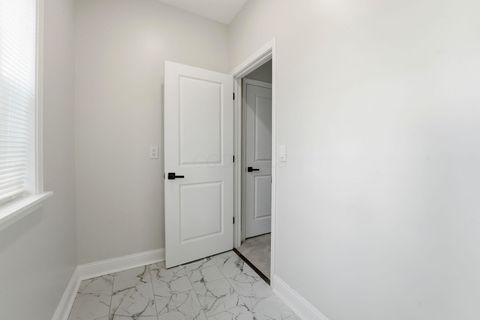 Tiny photo for 2618 Clybourne Road, Columbus, OH 43231 (MLS # 225045260)