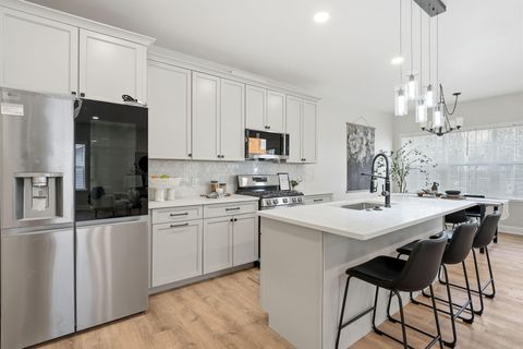 Tiny photo for 2618 Clybourne Road, Columbus, OH 43231 (MLS # 225045260)