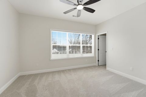 Tiny photo for 2618 Clybourne Road, Columbus, OH 43231 (MLS # 225045260)