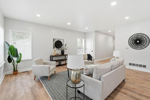 Tiny photo for 2618 Clybourne Road, Columbus, OH 43231 (MLS # 225045260)