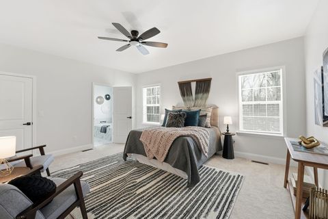 Tiny photo for 2618 Clybourne Road, Columbus, OH 43231 (MLS # 225045260)