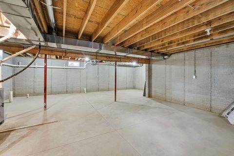 Tiny photo for 2618 Clybourne Road, Columbus, OH 43231 (MLS # 225045260)