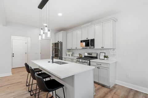 Tiny photo for 2618 Clybourne Road, Columbus, OH 43231 (MLS # 225045260)