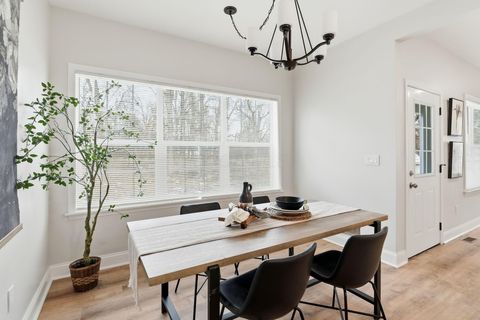 Tiny photo for 2618 Clybourne Road, Columbus, OH 43231 (MLS # 225045260)