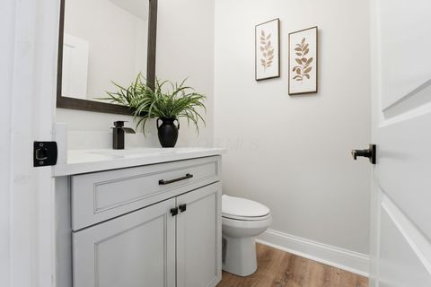 Tiny photo for 2618 Clybourne Road, Columbus, OH 43231 (MLS # 225045260)