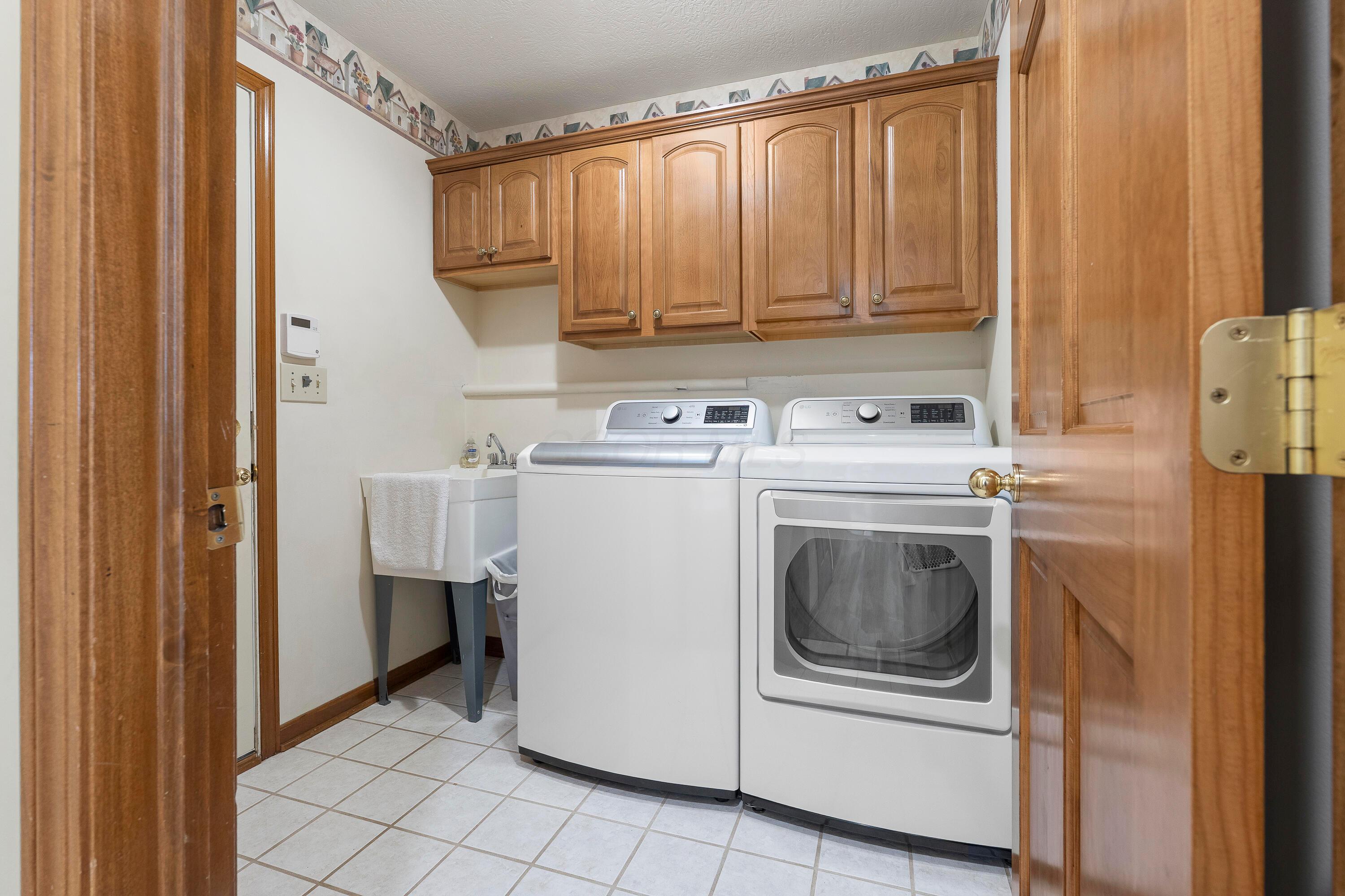1876 Tucker Trail, Lewis Center, Ohio image 38