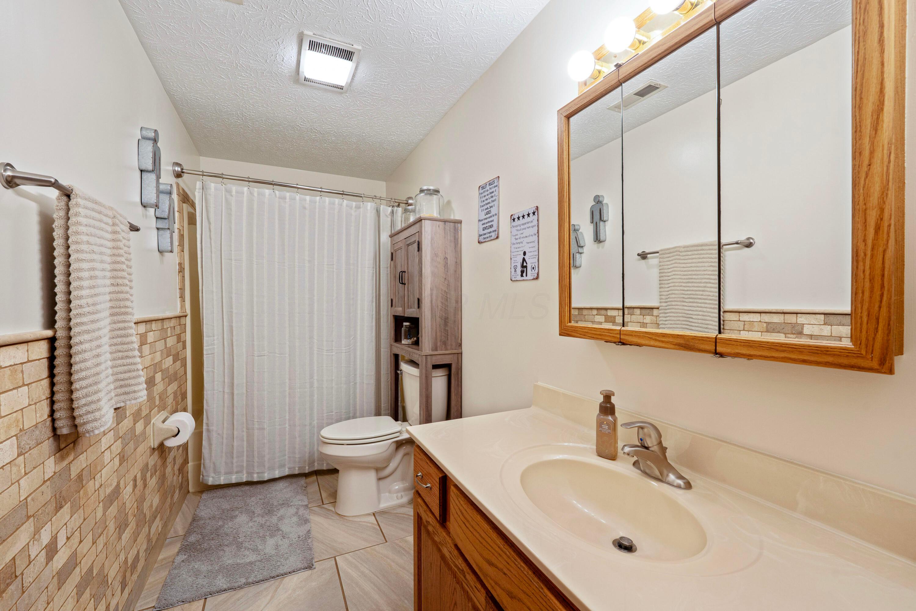 7684 Stout Road, Circleville, Ohio image 34