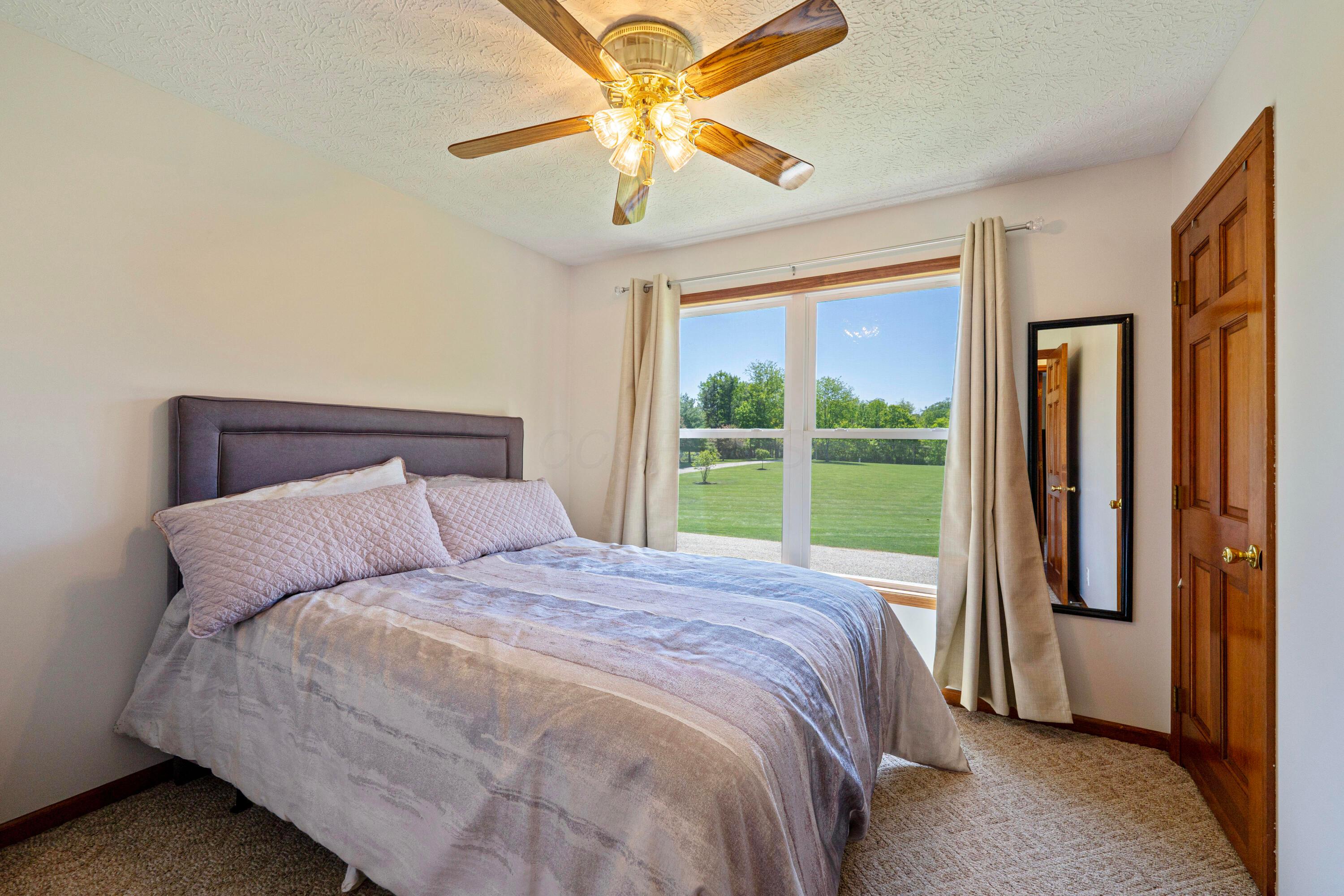 7684 Stout Road, Circleville, Ohio image 23