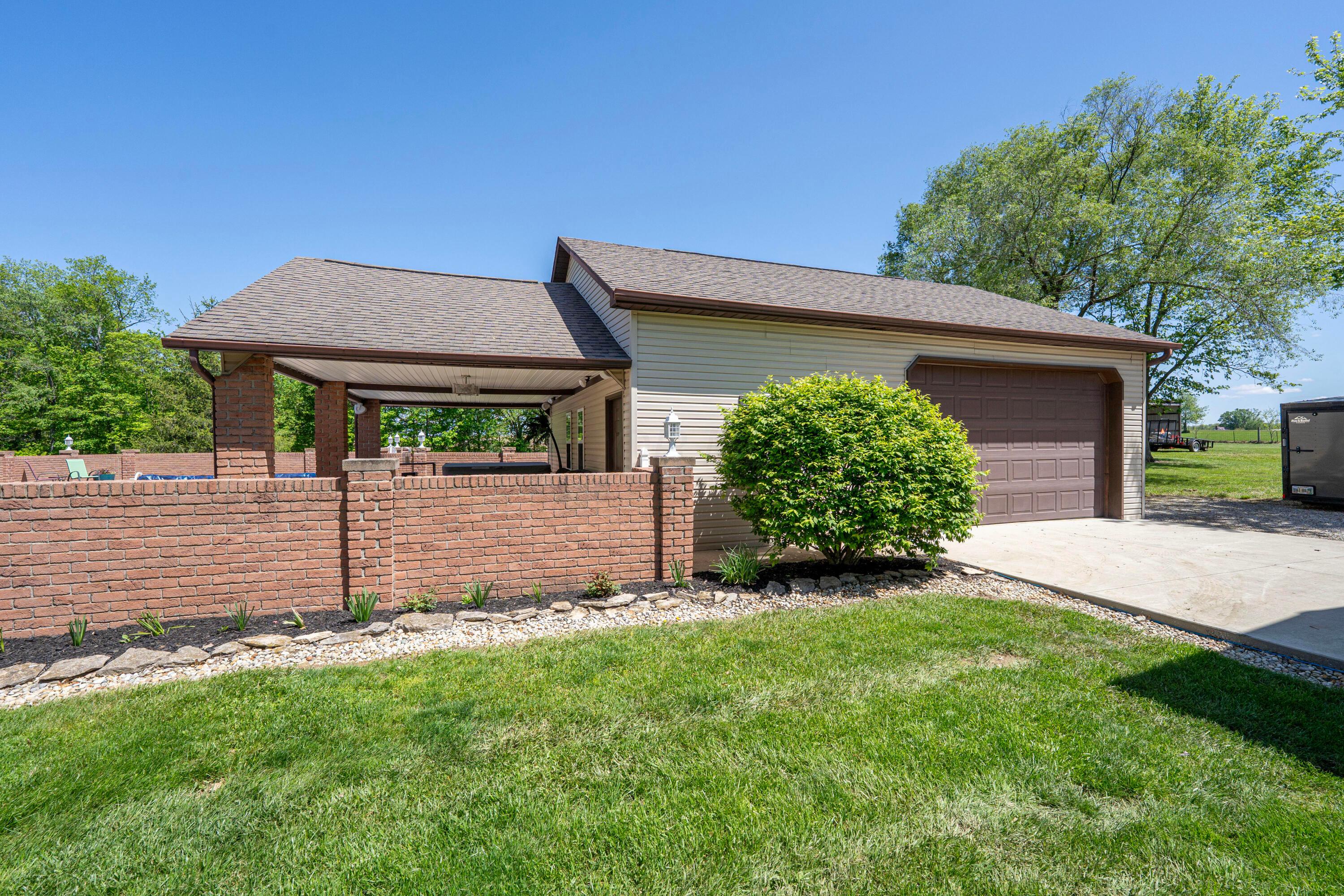 7684 Stout Road, Circleville, Ohio image 36