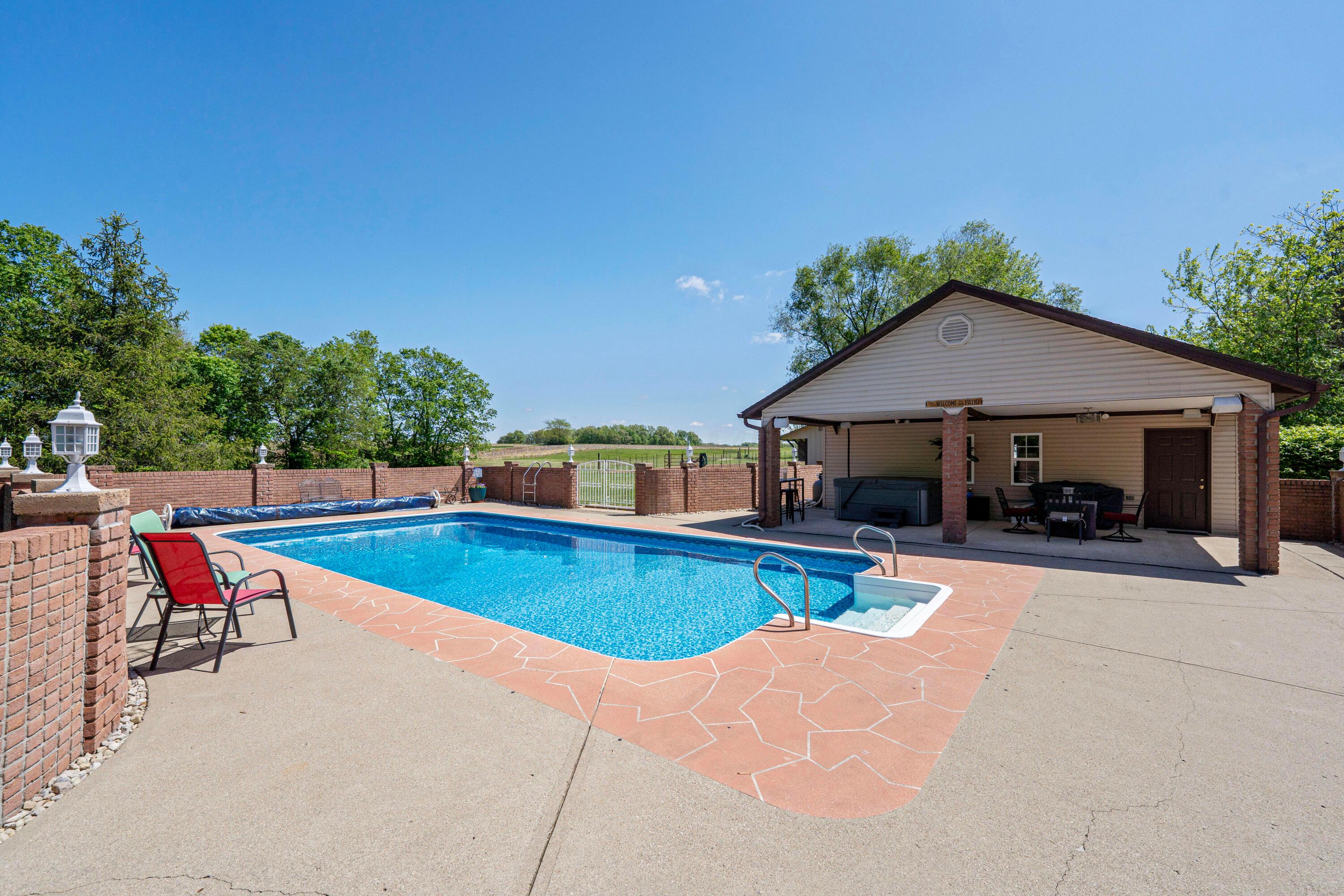 7684 Stout Road, Circleville, Ohio image 11