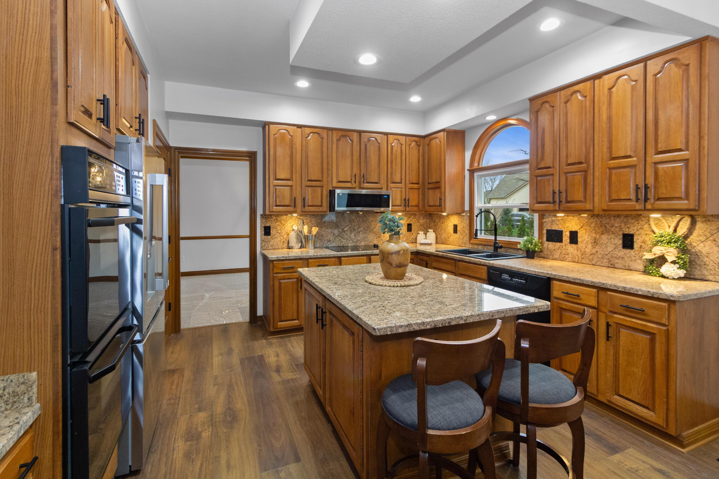4884 Avondale Ridge Drive, Dublin, Ohio image 9