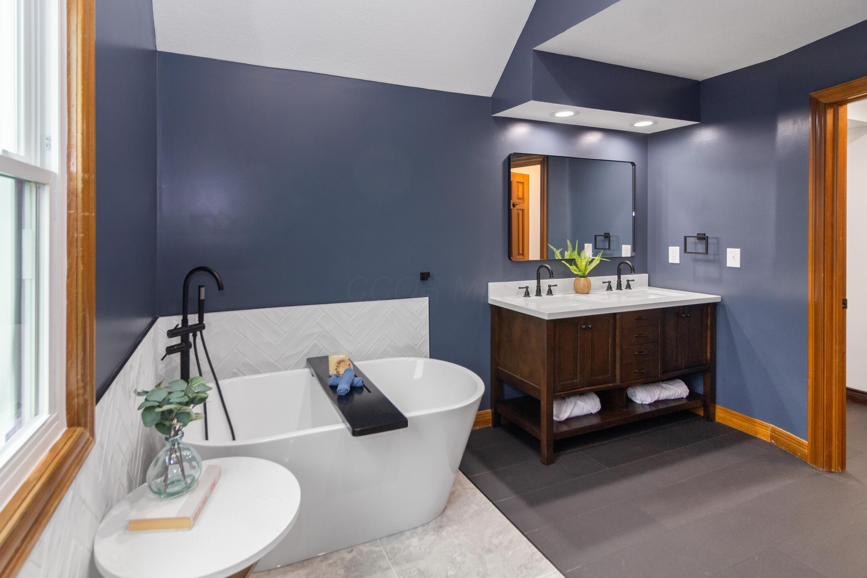 4884 Avondale Ridge Drive, Dublin, Ohio image 24